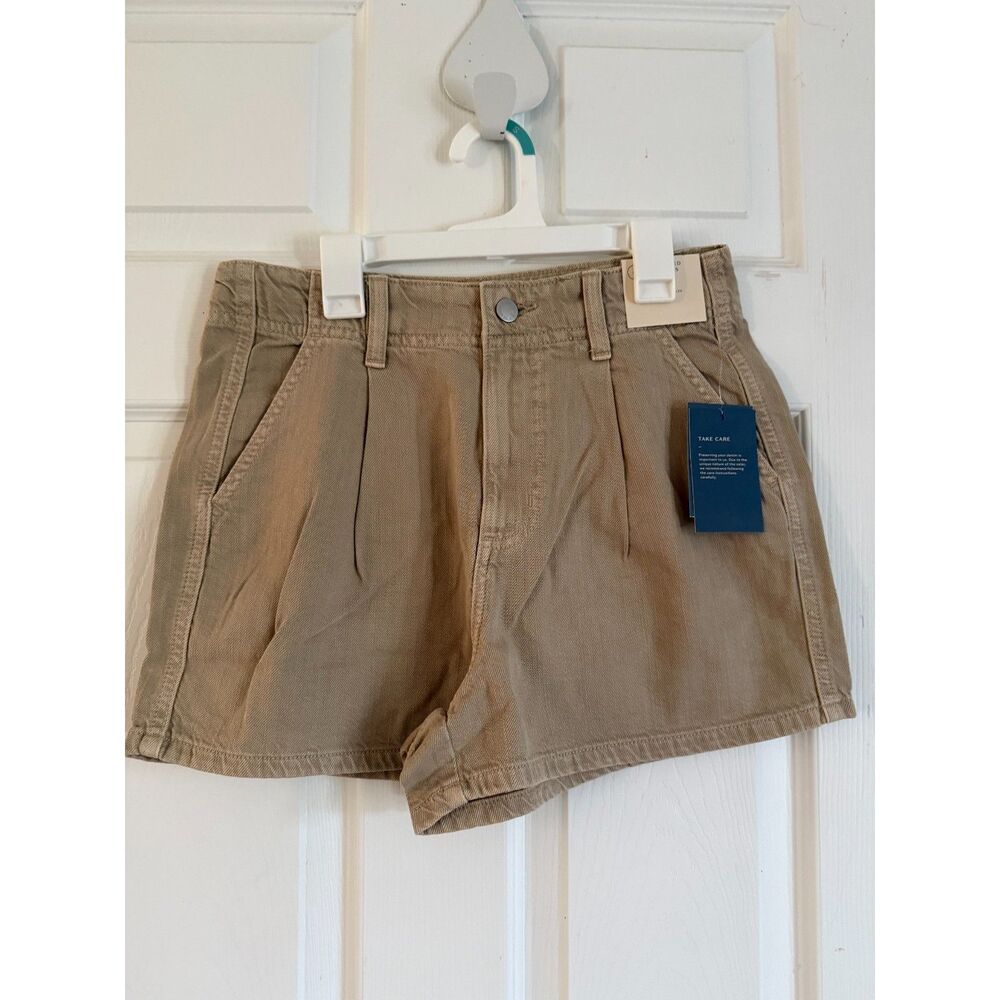 NWT Universal Thread Pleated Shorts